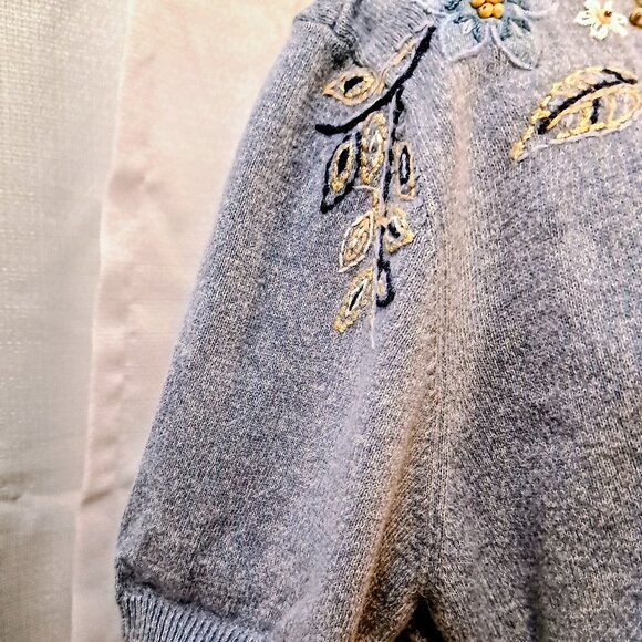 Vintage Alfred Duner Beaded Embroidered Blue Short Sleeve Sweater Size L - Picture 6 of 11